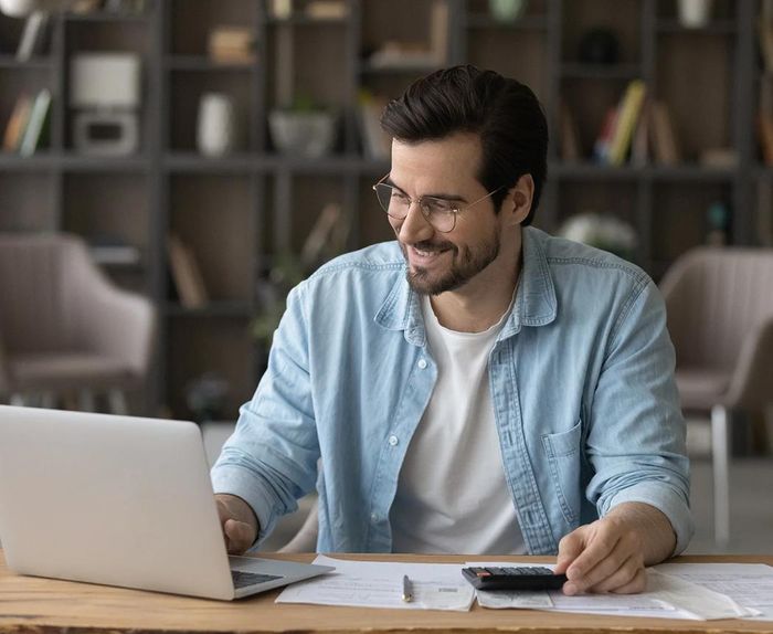 Man on laptop.jpeg