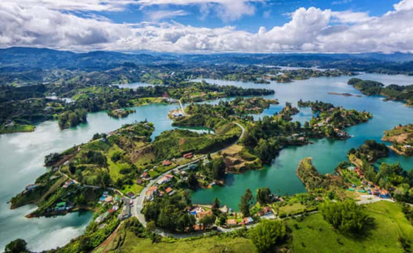 Guatape Boating