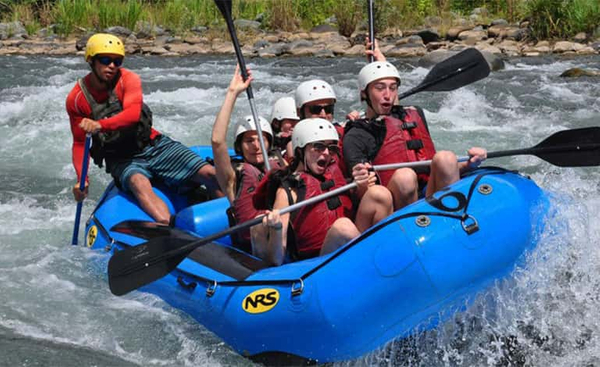 Rafting_1-3c7e26df4ff8f675148349b831e257270c843821e5437cb92c32a69955d2c31f.jpg