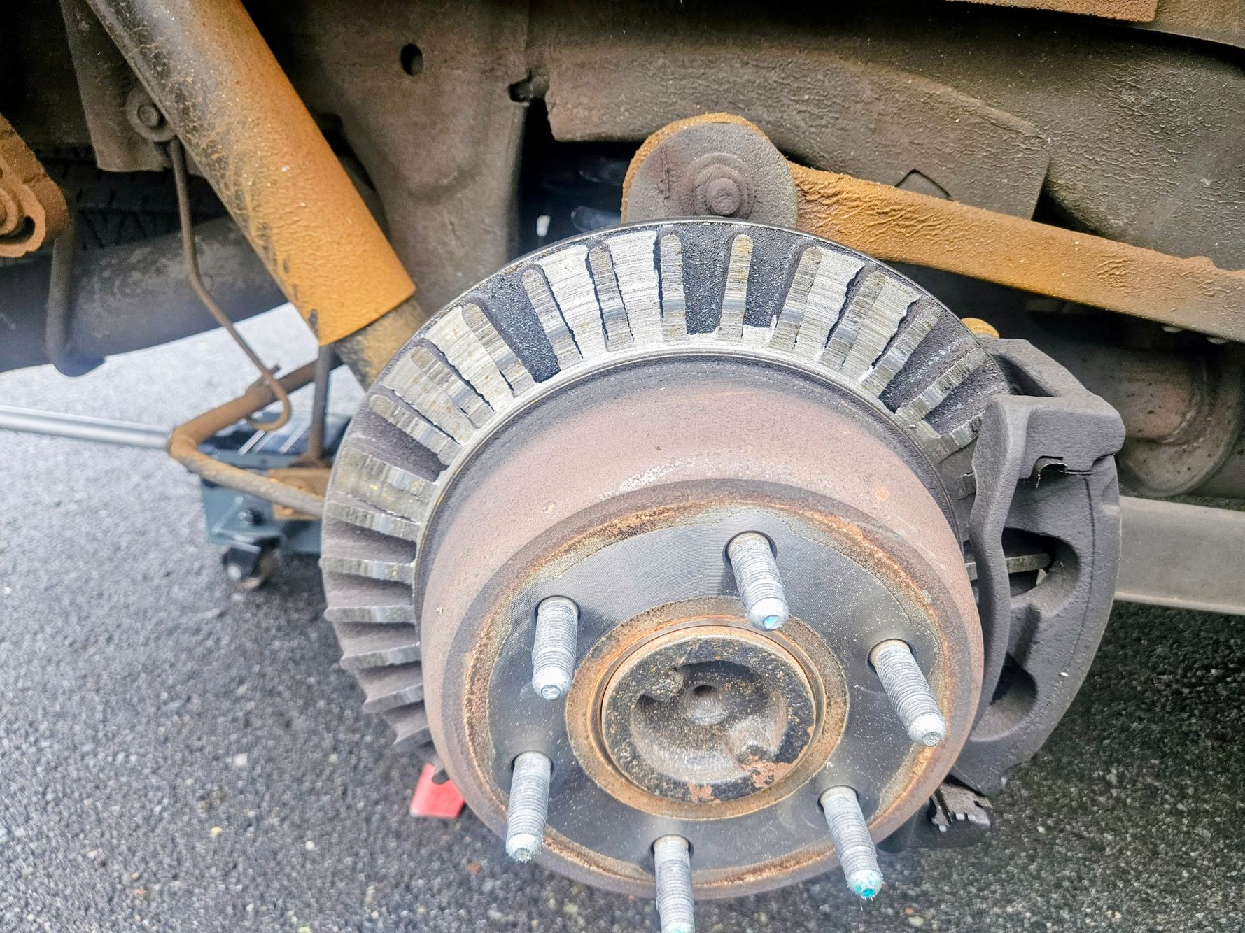 Mobile Brake Pad and Rotor Replacement Tacoma WA