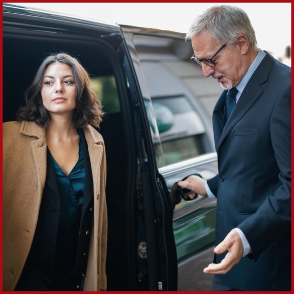 Your Top Cleveland Airport Shuttle Service - 1.jpg
