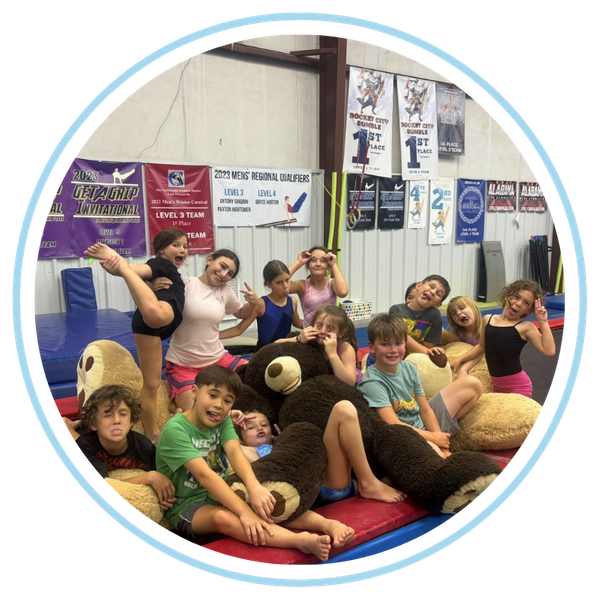 kid gymnasts posing