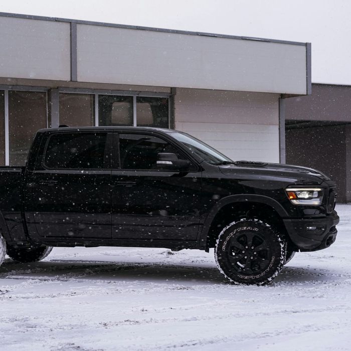 truck in snowy conditions 