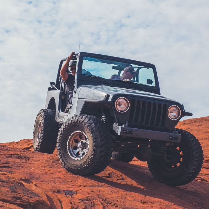 off roading jeep