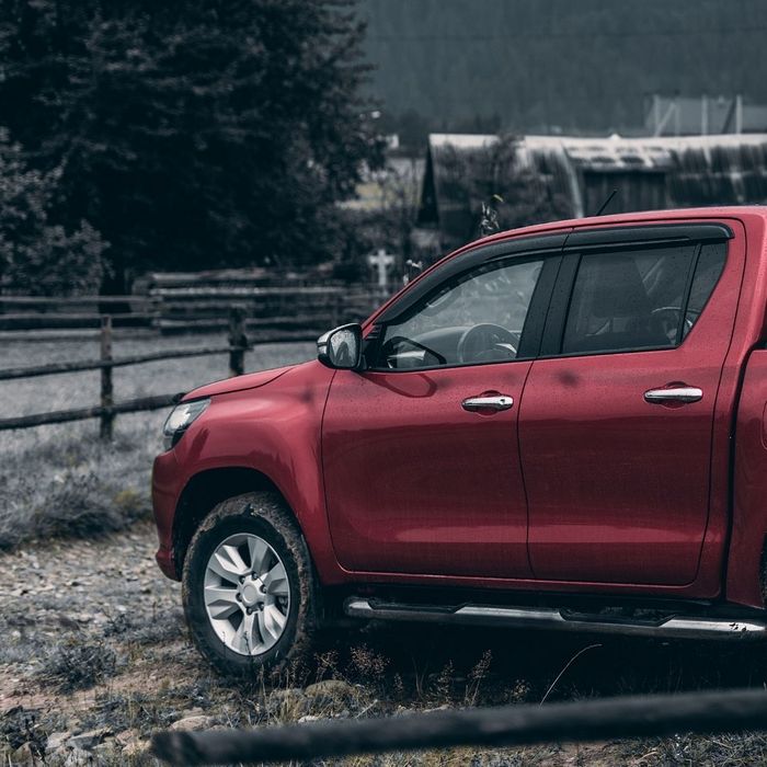 truck with running boards