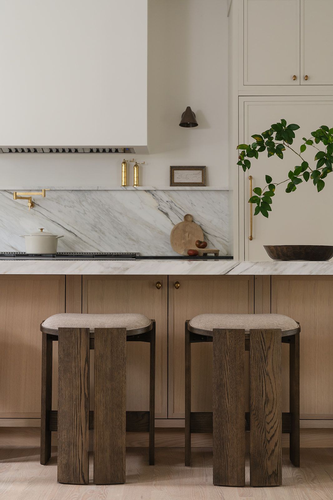 Golden Photos CHS X Kim Nielsen Interiors - 805 Marsh Grove Ave_ Mt Pleasant-4.jpg