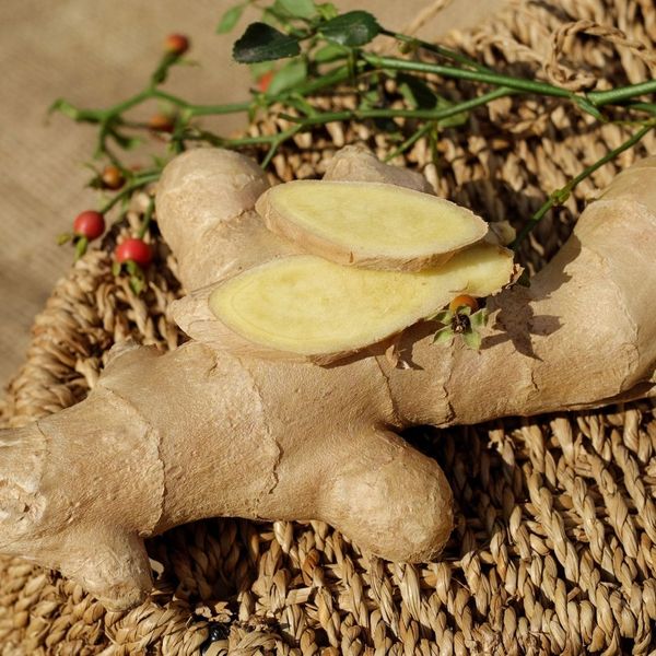 ginger root slices 4 Soothing Ingredients to Look for in Herbal Teas 2.jpg