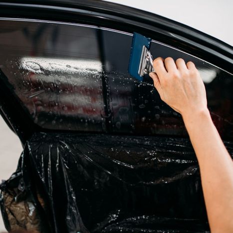 installing car tint on window