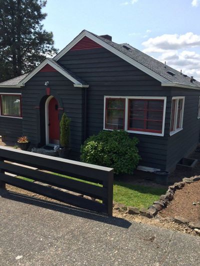 exterior home renovation 491478511_3853798371598057_4195475191986548483_n.jpg
