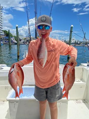Destin-red-snapper-family-fishing-charter.jpg12
