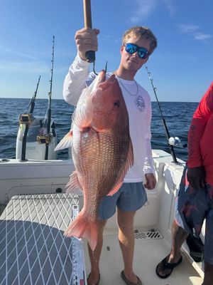 Destin-red-snapper-offshore-fishing-charter.jpg19