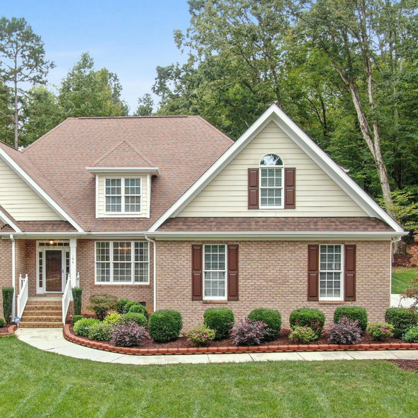 Choosing Between Functional and Decorative Exterior Shutters3.jpg