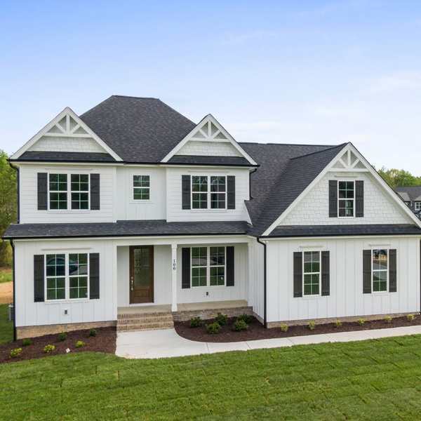 Choosing Between Functional and Decorative Exterior Shutters4.jpg