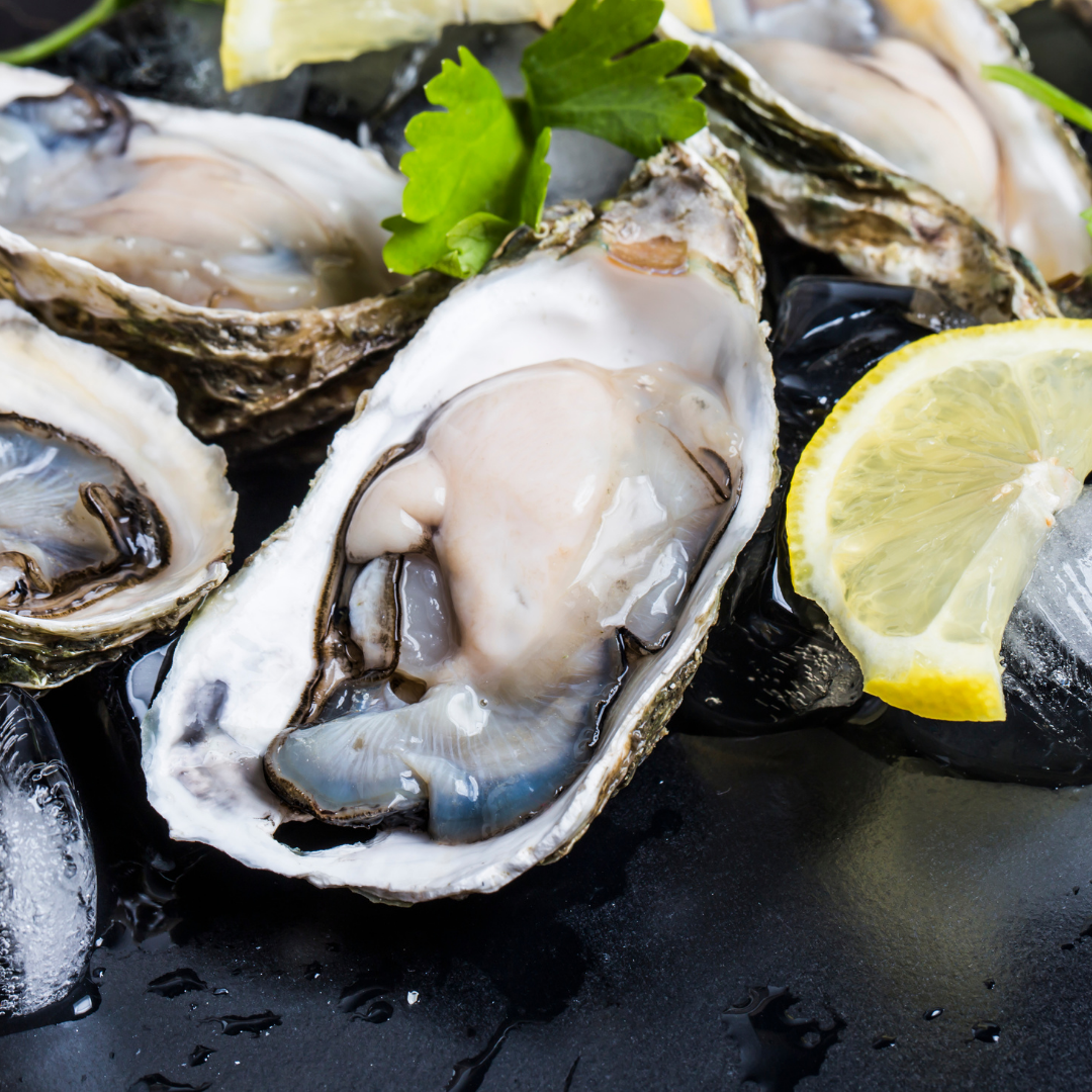 Fresh Oysters with Lemon