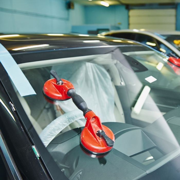 How Rapid Temperature Changes Shatter Weakened Windshields-4.jpg