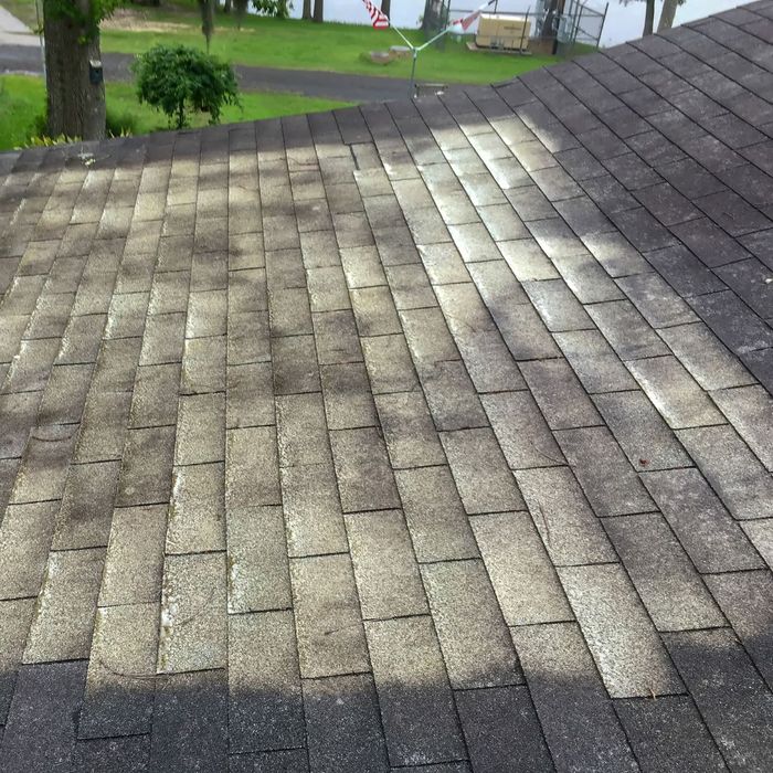 Signs Your Roof Needs to be Cleaned.jpg