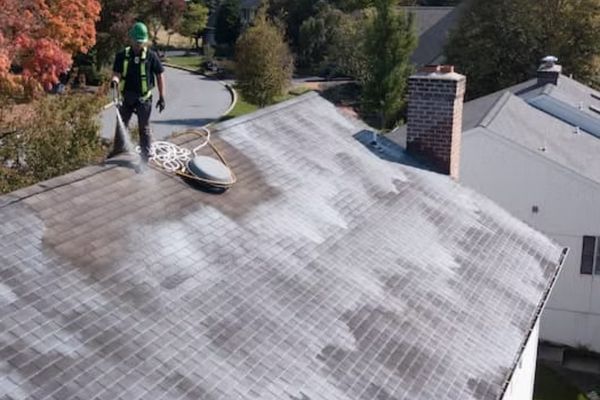 Spraying roof