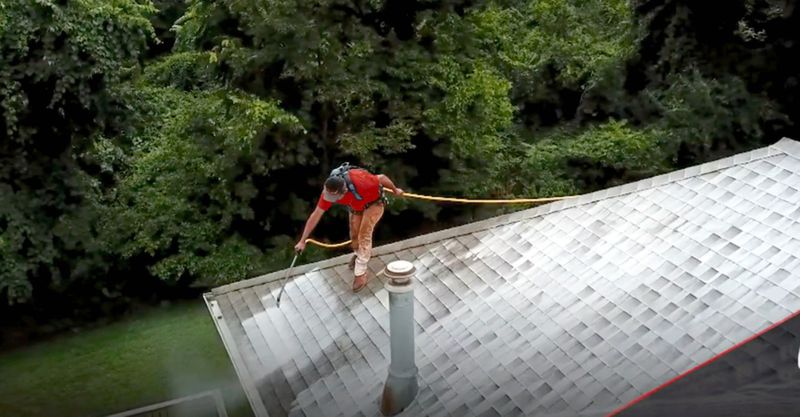 Spraying roof