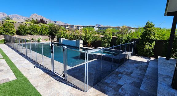 Can I Use Temporary Fencing Around a Pool.jpg