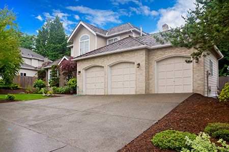 house with clean driveway