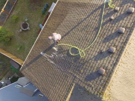 roof-cleaning-everett-wa-002.jpg