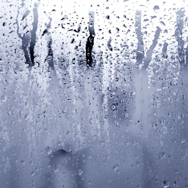 Humidity in window