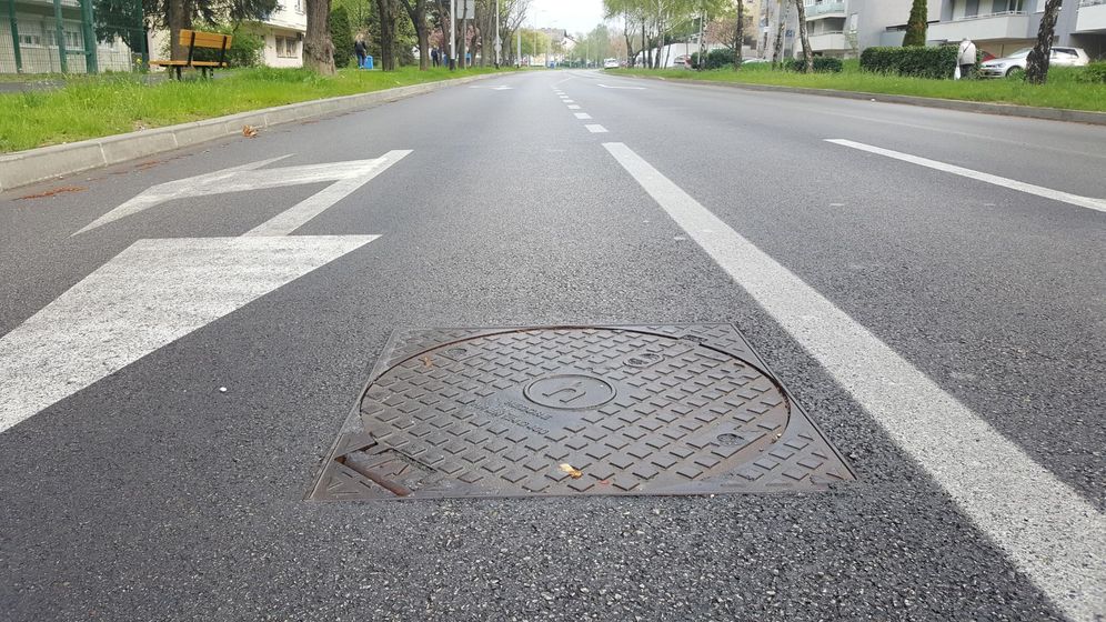 Metal manhole cover