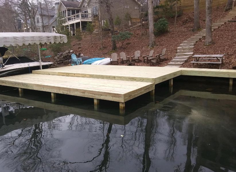 28' x 25' with two levels; 16' x 4' transition to shore.jpg