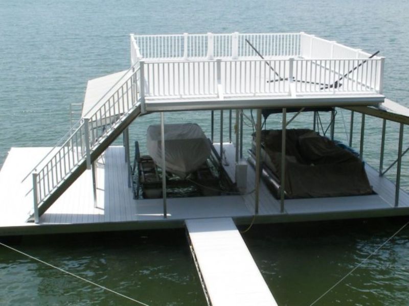 40-x-28-10-x-24-and-10-x-22-slips-20-x-31-sundeck-vinyl-decking-and-vinyl-picket-railing