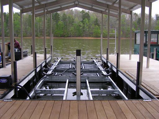 boatlifts.jpg