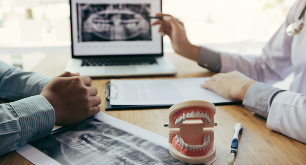 Smile Makeovers - Hero.jpg