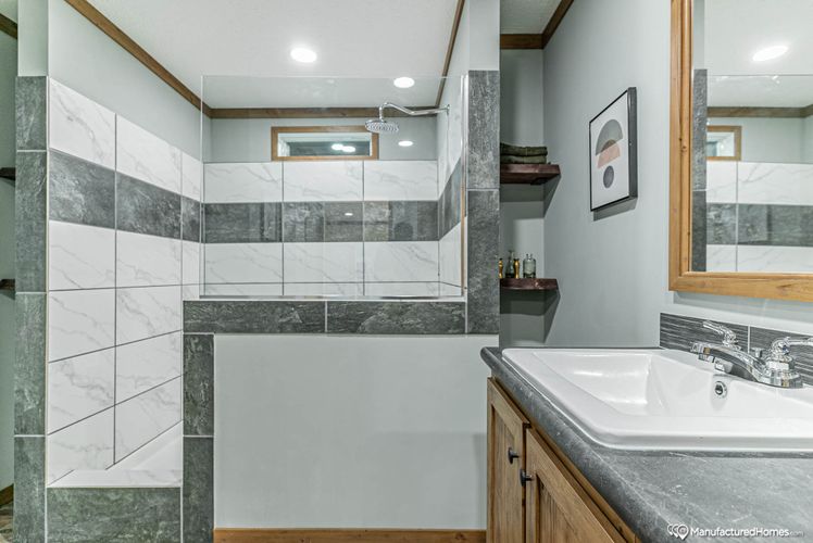 The Excalibur 32644X-bath-4.jpg