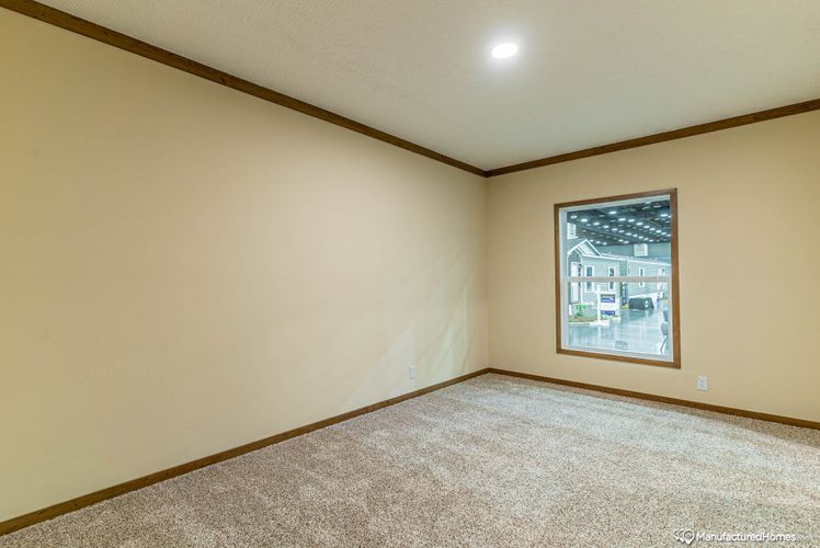 The Excalibur 32644X-bed-3.jpg