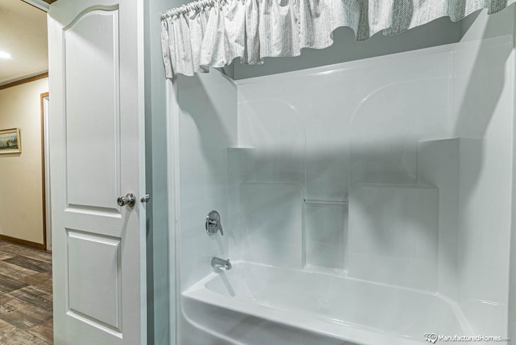 The Excalibur 32644X-bath-8.jpg