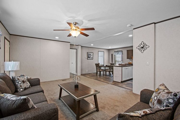 21_fw_250_xtreme_express_28443w_livingroom_002_1752007987764_1323_12.jpg