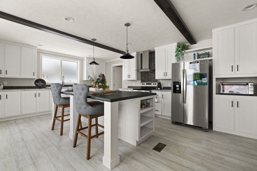 25_fw_250_edge_beamhouse_32603x_kitchen_002_1751557438873_1323_12.jpg