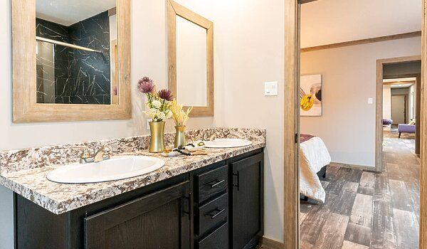 Biloxi-24-The Canyon Creek CS-1622-bath-4_thumb_xxl.jpg