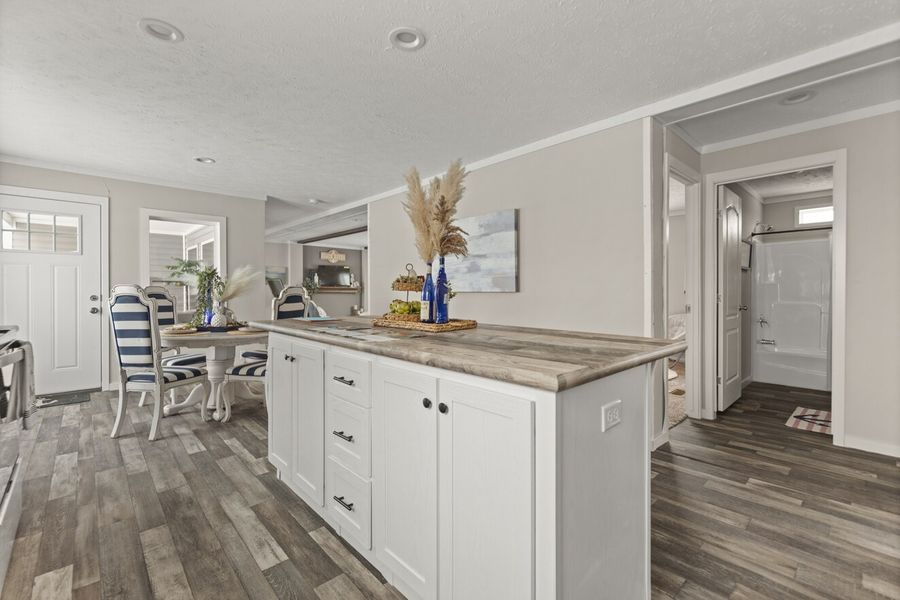25_fw_250_edge_outback_28663p_kitchen_006_1751916571146_1323_12.jpg