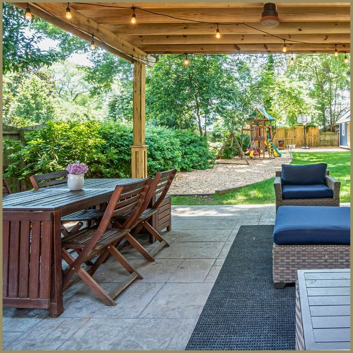 The Benefits of Adding a Deck to Your Home-2.jpg