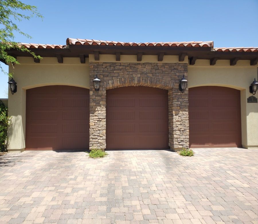 garage-door-painting-services-stucco-exterior.jpg