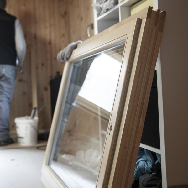 Laminated vs. Tempered Glass3.jpg