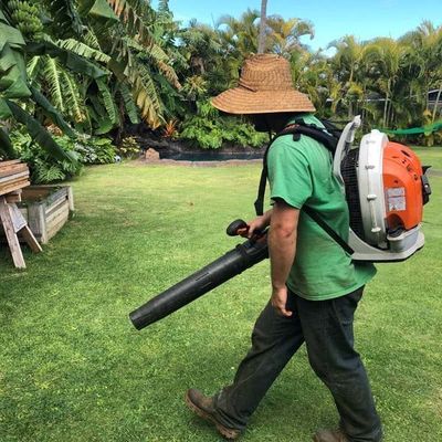 Digital_DFF_A-3430915_man-20with-20blower-2880w.jpg