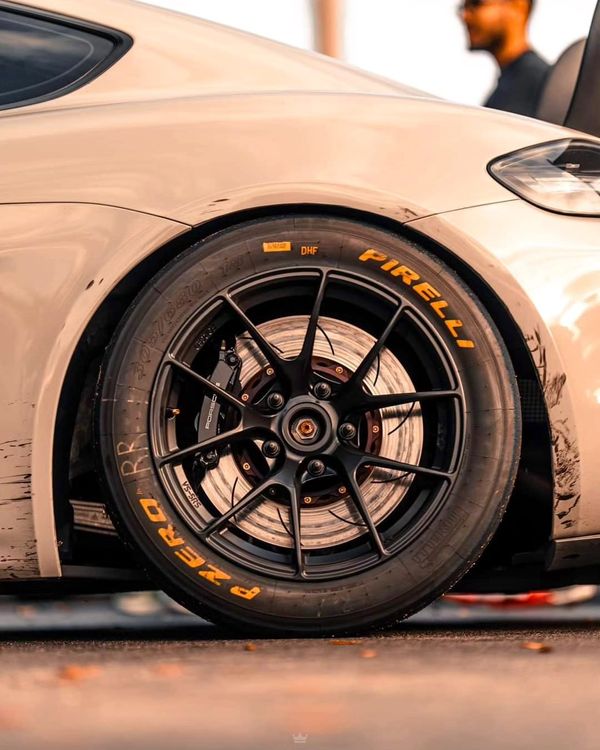 wheel and tire.jpg