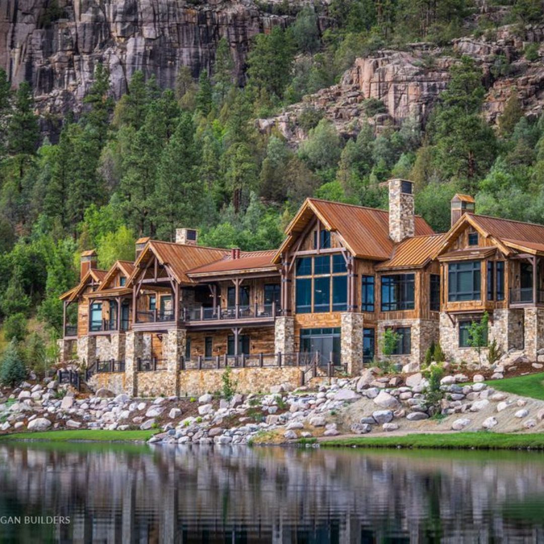 Luxury lakeside home