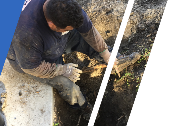 worker installing pipelines