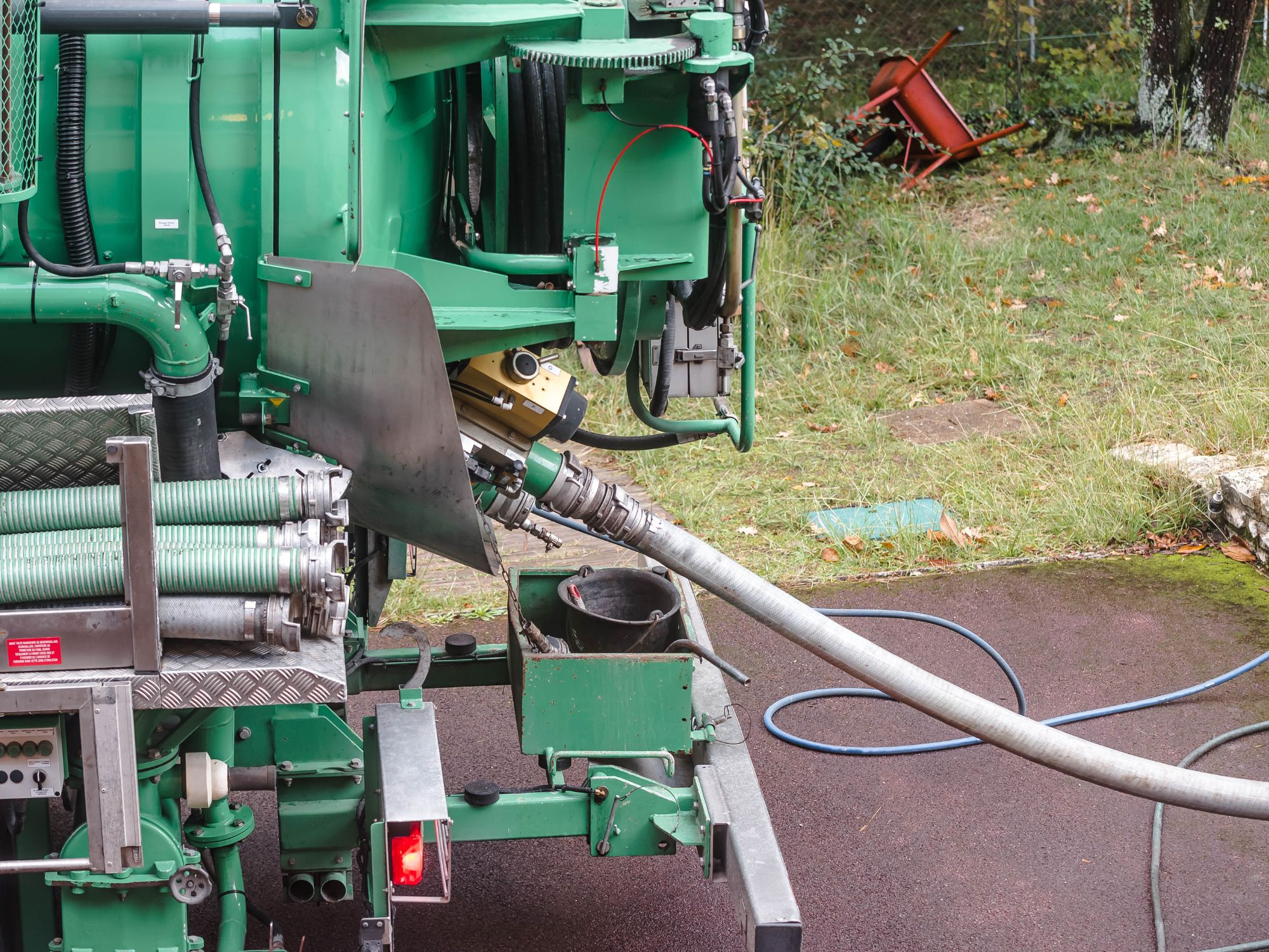 big green pump truck