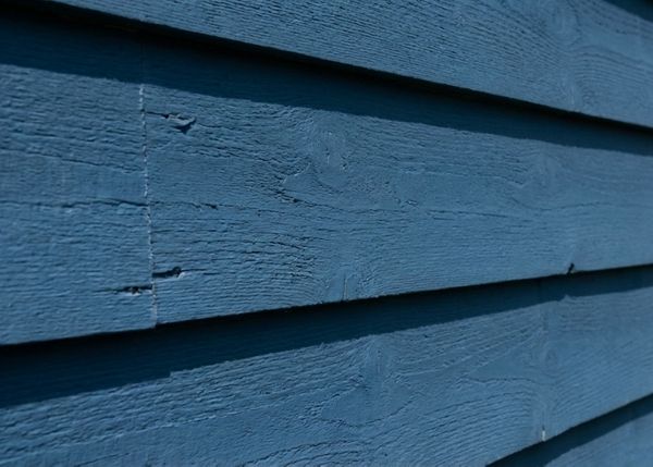 a home's blue lap siding