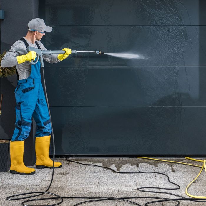 power washing garage door