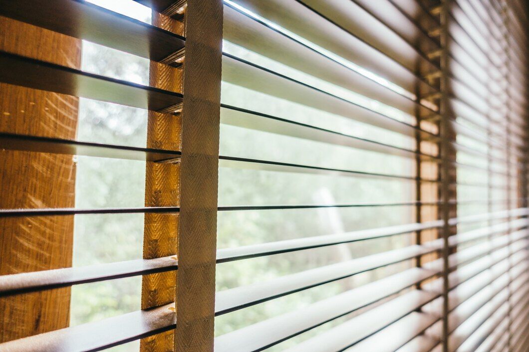 blinds-window_74190-443.jpeg