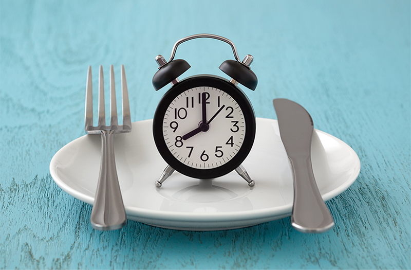 IntermitantFast-clock-on-plate 72 800x525.png